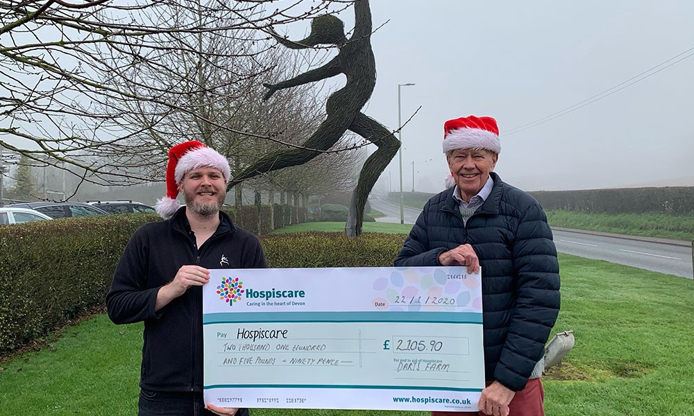 Santa Delivers Donation to Hospiscare!