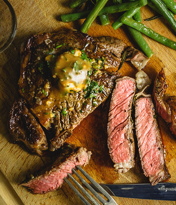 Rib_Eye_Steak_Butcher_Darts_Farm_Devon_600x700