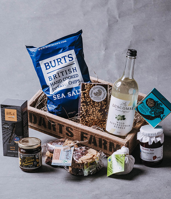 Small_West_Country_Foodie_Hamper_Darts_Farm_Devon_600x700