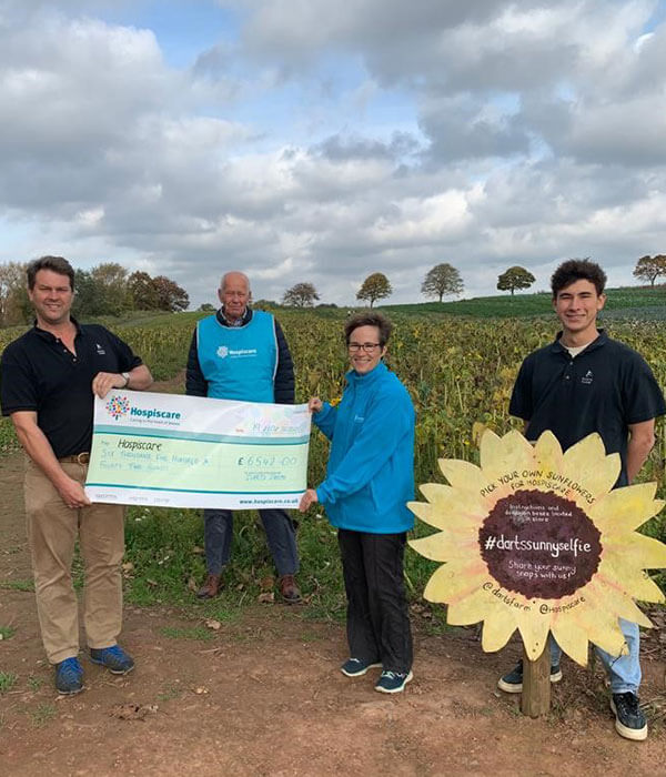 Sunflowers_Darts_farm_600x700