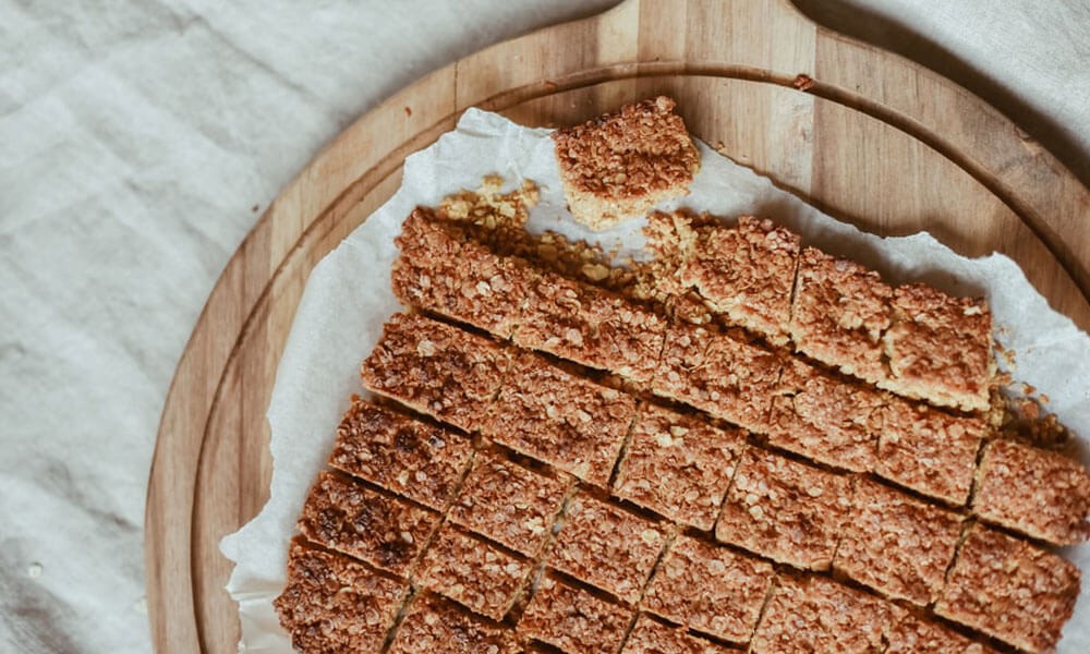 3 Ingredient Oaty Breakfast Bars