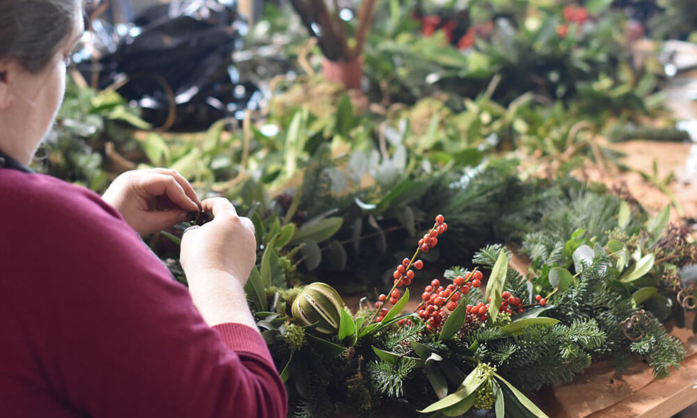 Xmas_Wreath_Darts_Farm_Devon_1000x600