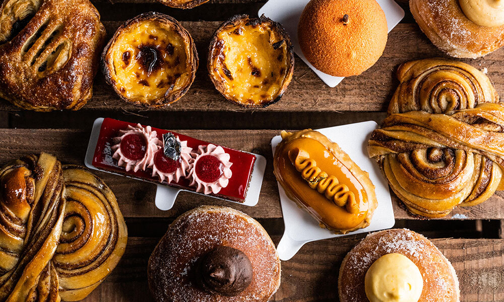 Pastries_Cakes_Darts_Farm_Devon_1000x600