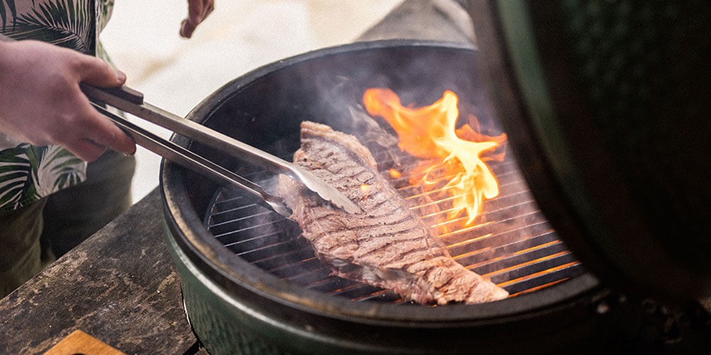 SALLY'S STEAK ON COALS