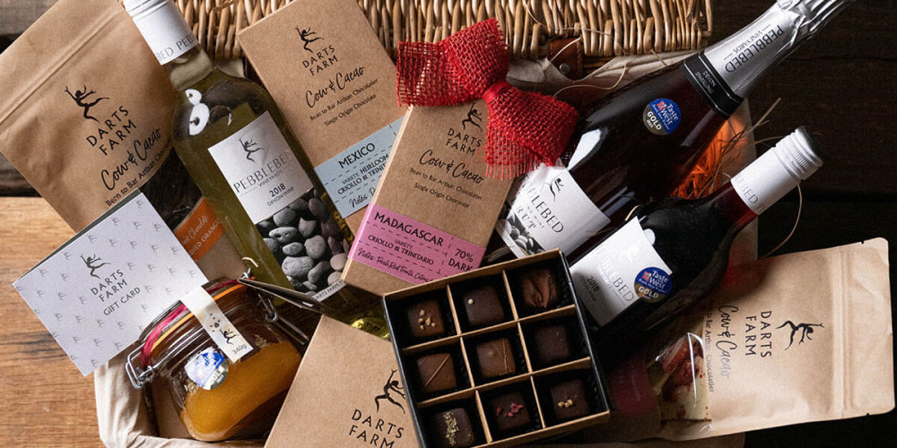 THE ULTIMATE DARTS FARM HAMPER