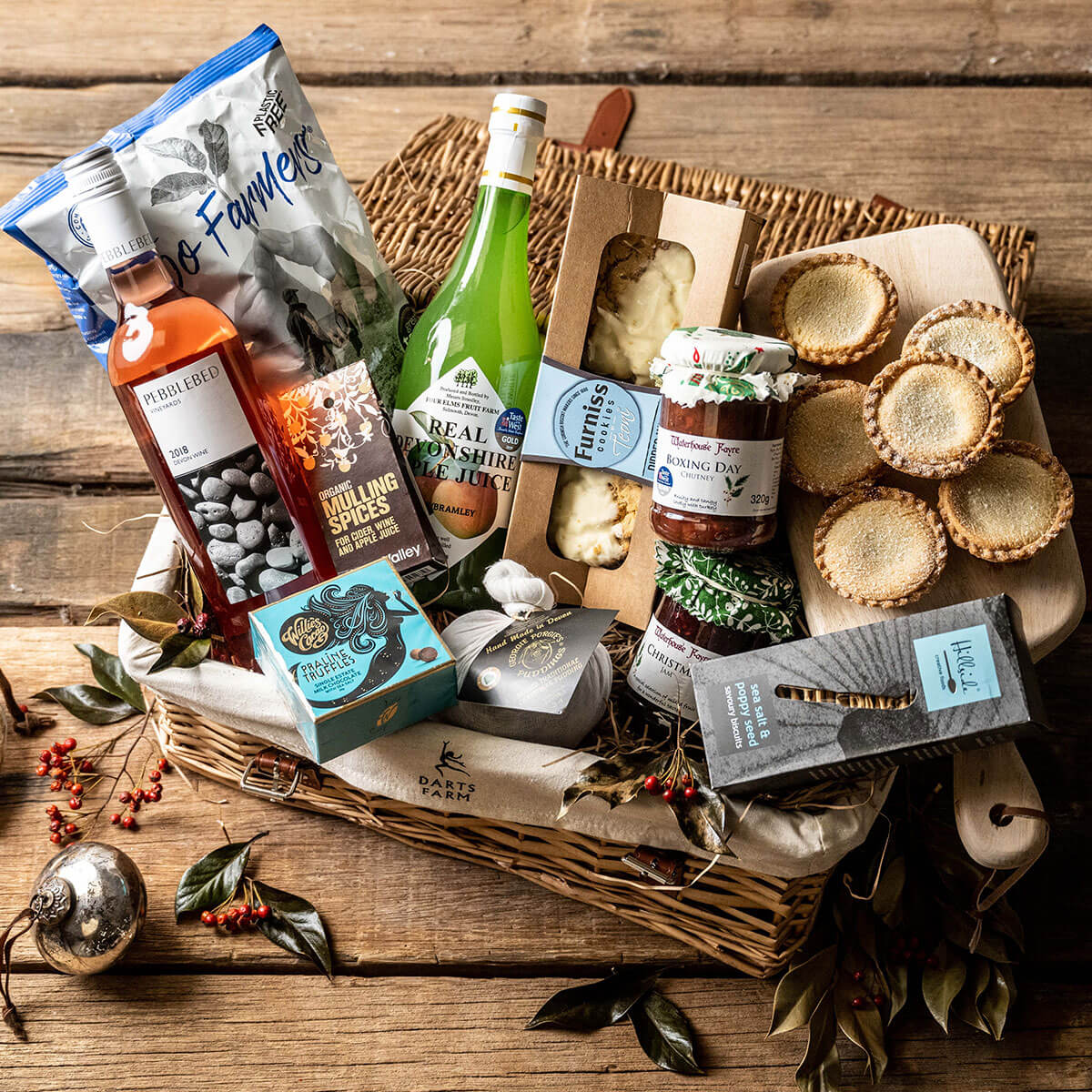 Large_Festive_Hamper_Darts_Farm_Devon_1200x1200