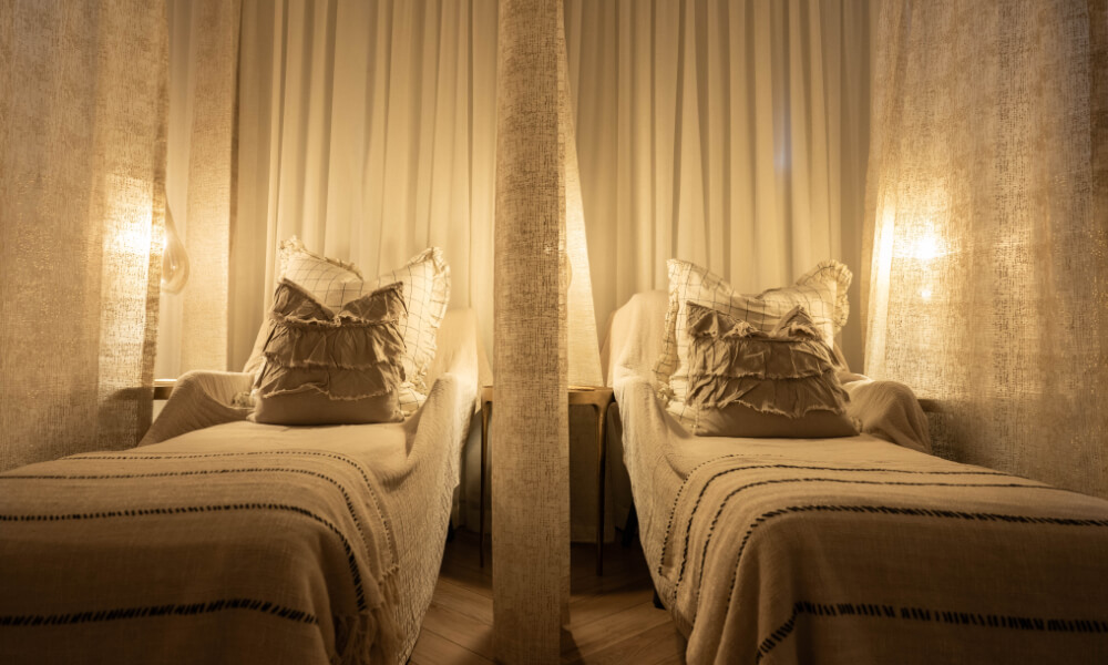 Darts_Farm_Relaxation_Beds_1000x600