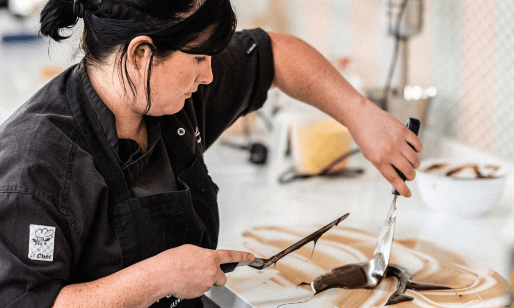 COW & CACAO CHRISTMAS CHOCOLATE